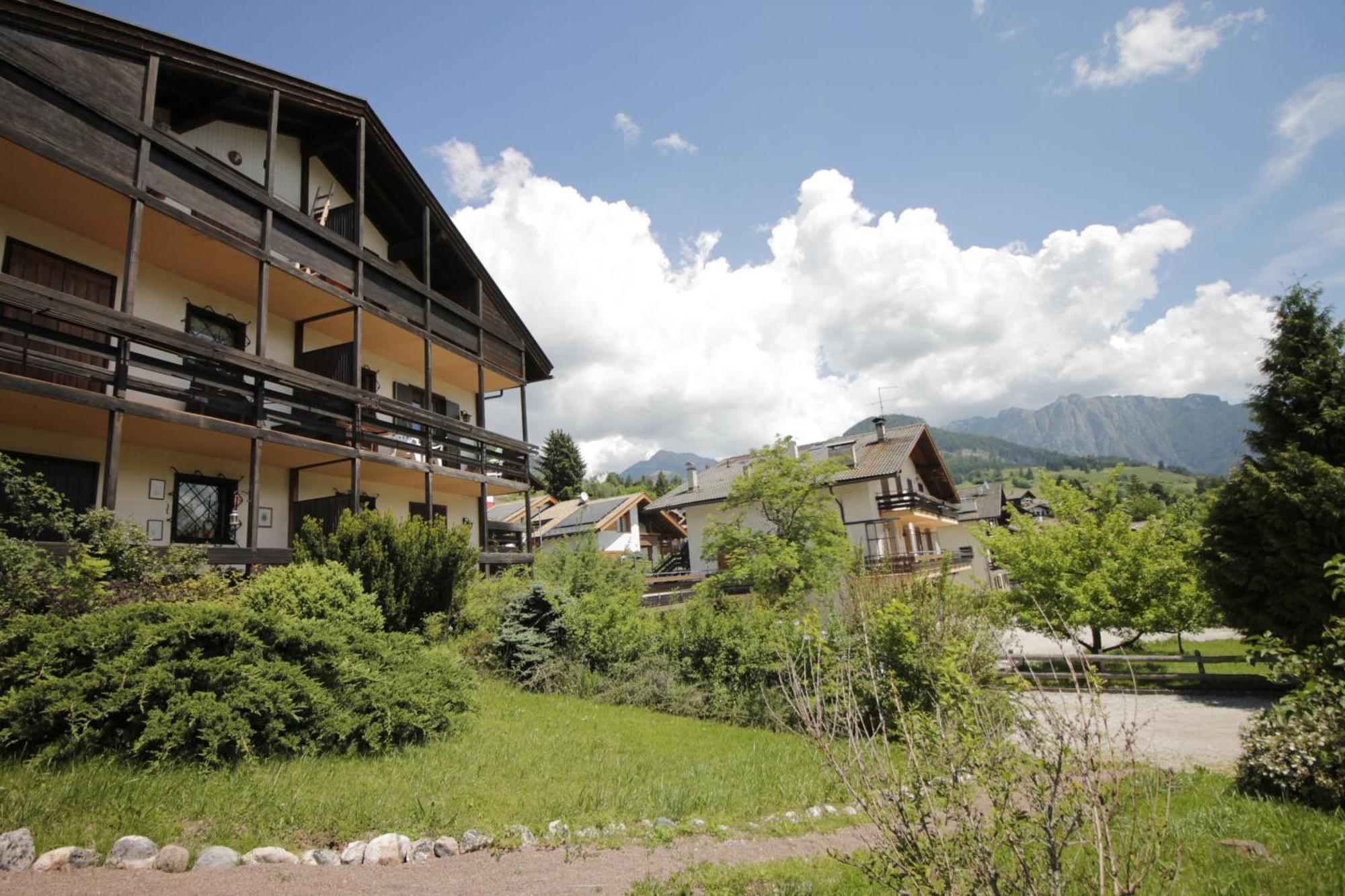 Casa 4 Pioppi - Agenzia Dolomiti Affitti Apartment Cavalese Exterior foto
